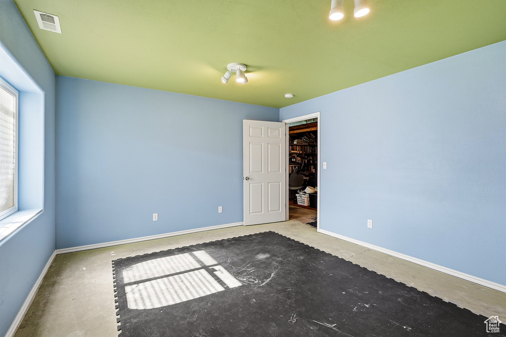 Photo 30 for MLS #2118287 at 4155 W 275 North