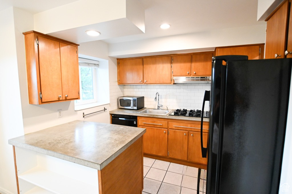 Photo 7 for MLS #2118288 at 2220 E Murray Holladay Rd #206