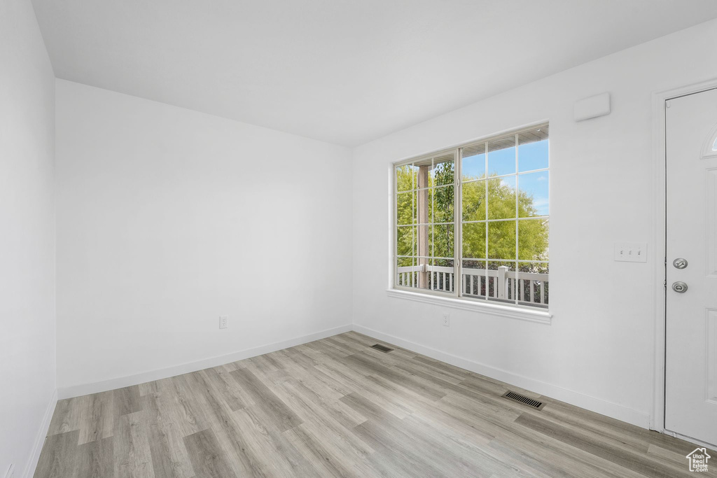 Photo 2 for MLS #2118303 at 6698 Early Dawn