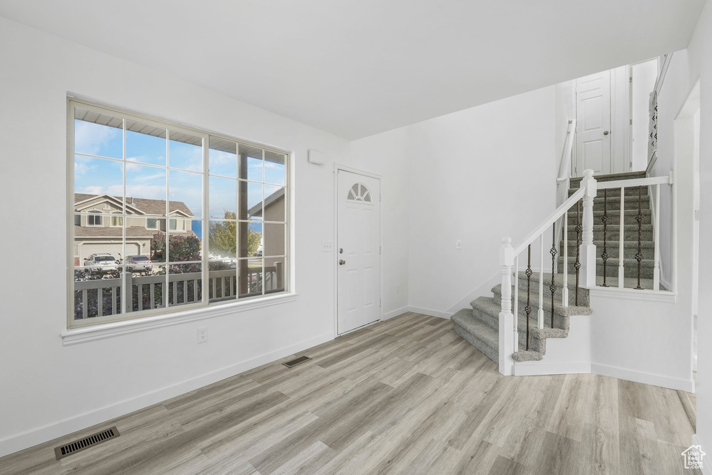 Photo 4 for MLS #2118303 at 6698 Early Dawn