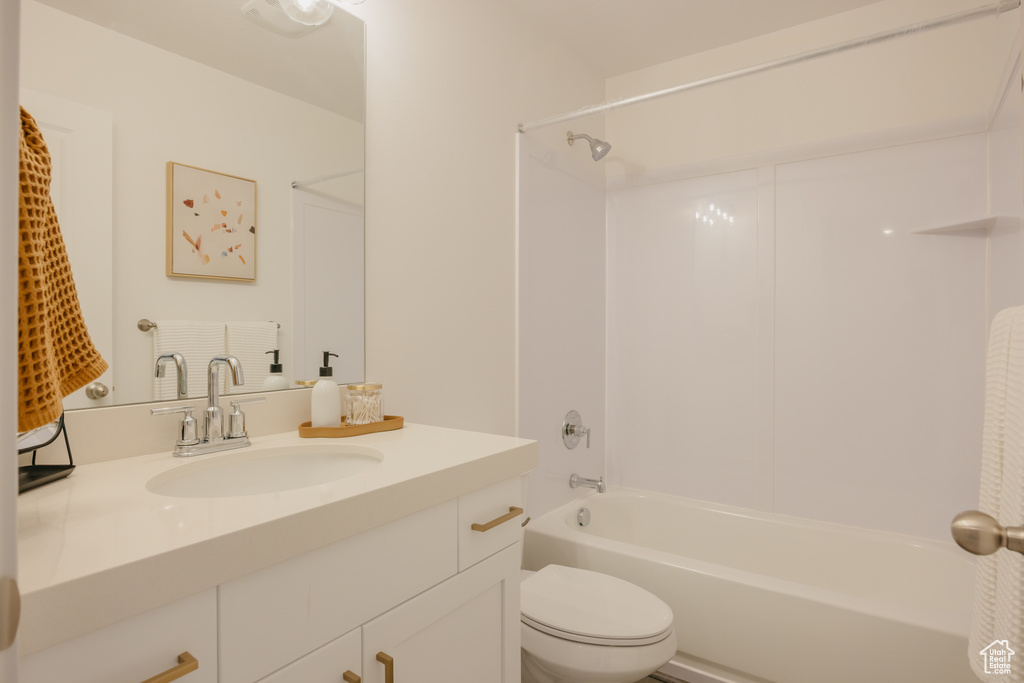 Photo 11 for MLS #2118314 at 1379 N 1810 East