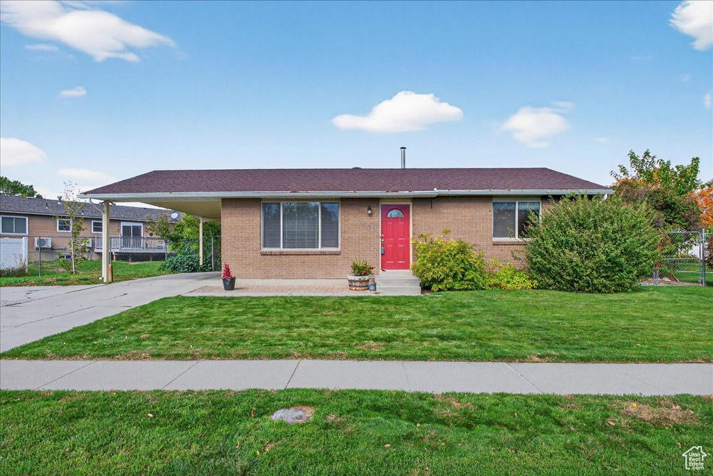 Photo 2 for MLS #2118324 at 3962 W Misty Dr