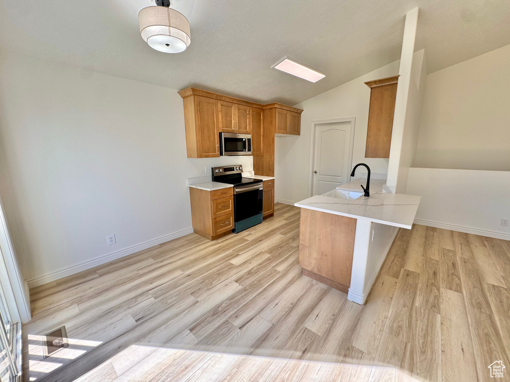 Photo 12 for MLS #2118342 at 948 N 680 West