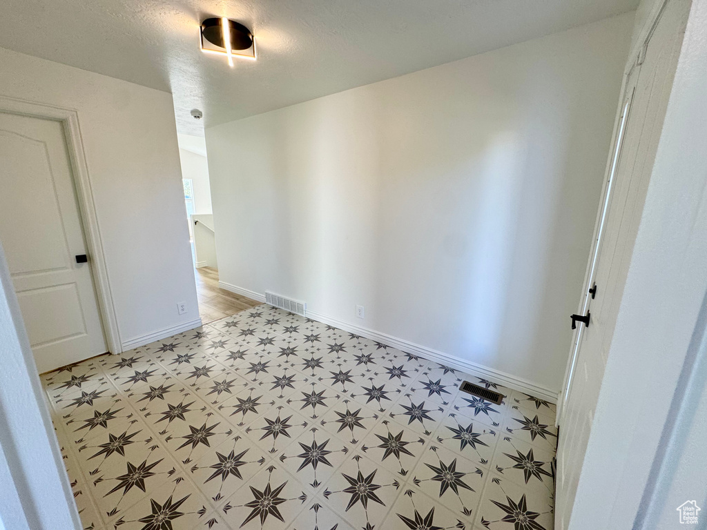 Photo 5 for MLS #2118342 at 948 N 680 West