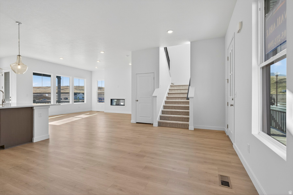 7261 W HIDDEN HILLS WAY West Jordan, UT 84081