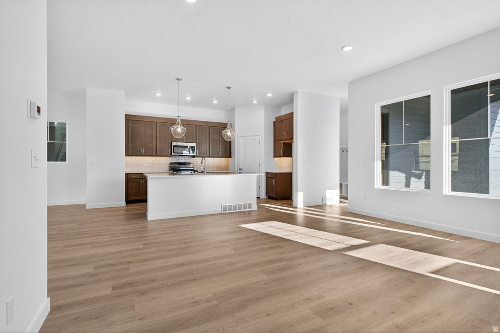 7261 W HIDDEN HILLS WAY West Jordan, UT 84081