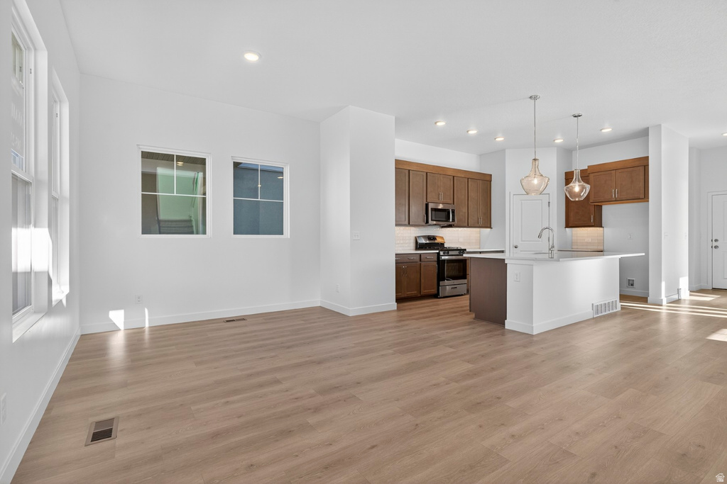 7261 W HIDDEN HILLS WAY West Jordan, UT 84081