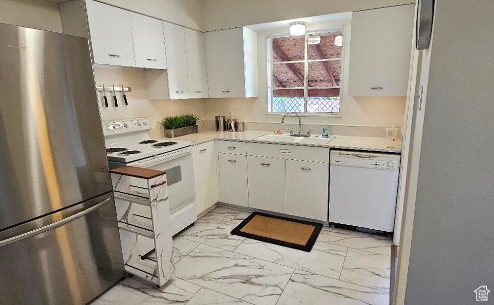 311 E VIDAS AVE South Salt Lake, UT 84115