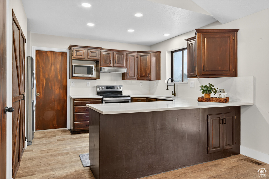 Photo 8 for MLS #2118390 at 221 N Center St