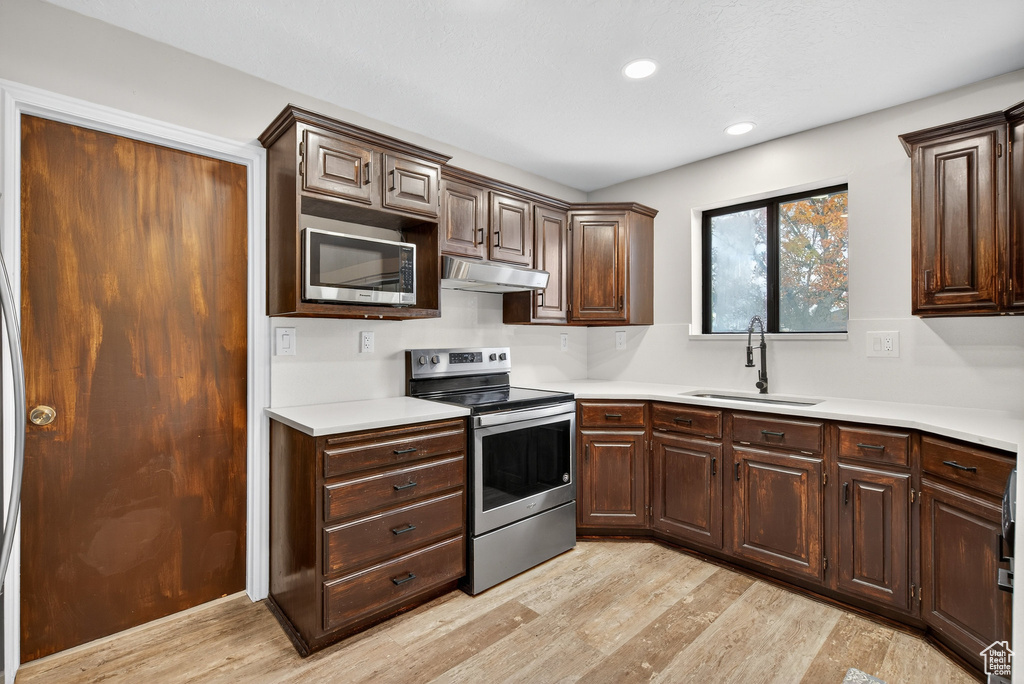 Photo 9 for MLS #2118390 at 221 N Center St