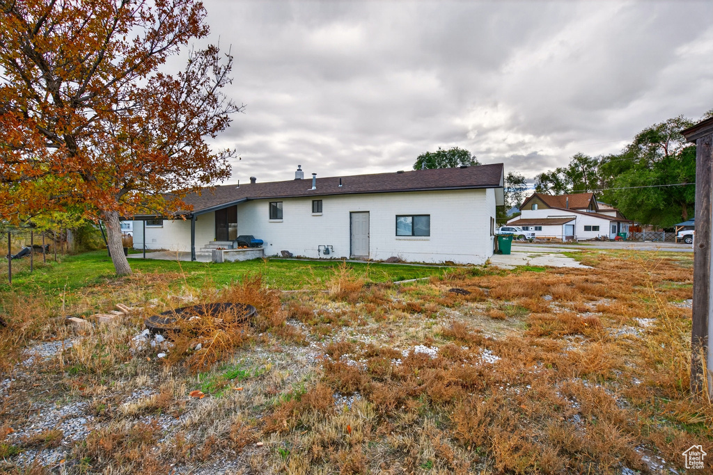 Photo 22 for MLS #2118390 at 221 N Center St