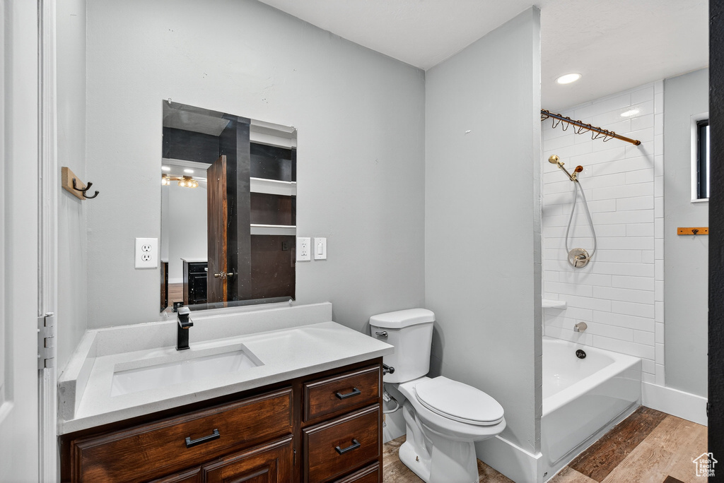 Photo 20 for MLS #2118390 at 221 N Center St