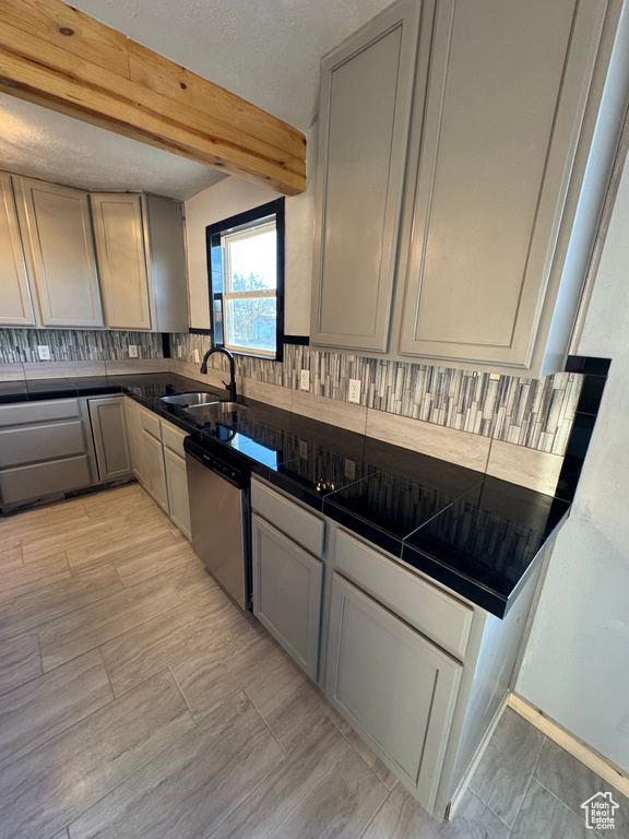 Photo 5 for MLS #2118402 at 121 2nd