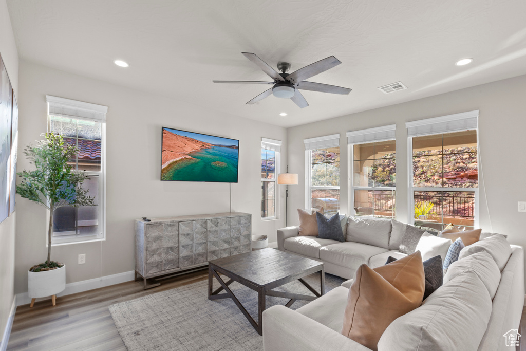 Photo 2 for MLS #2118405 at 2343 E Escondido Dr