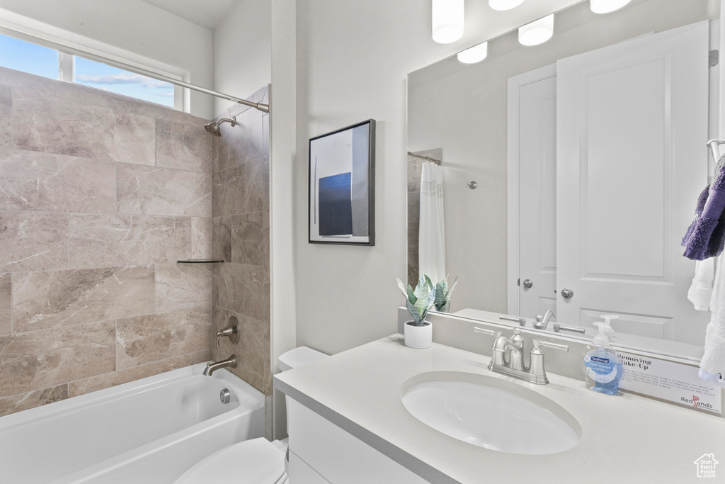 Photo 13 for MLS #2118405 at 2343 E Escondido Dr