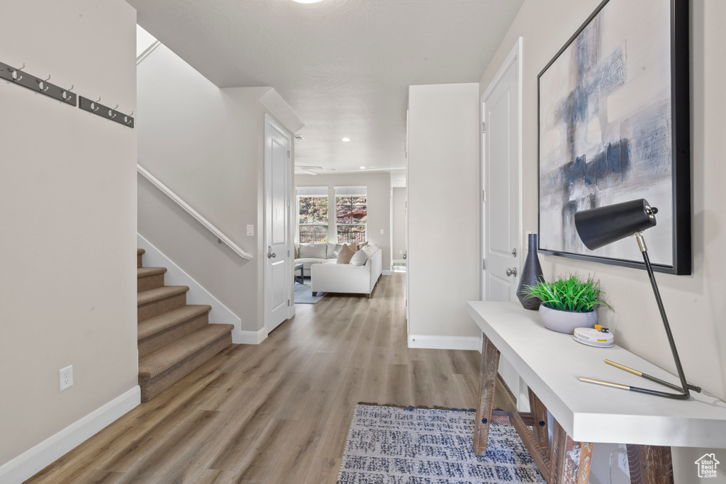 Photo 4 for MLS #2118405 at 2343 E Escondido Dr