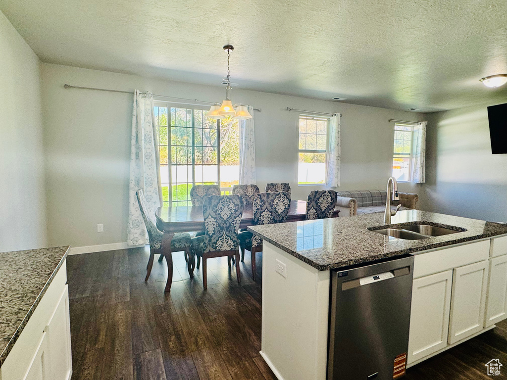 Photo 11 for MLS #2118415 at 954 N Wahlen Way