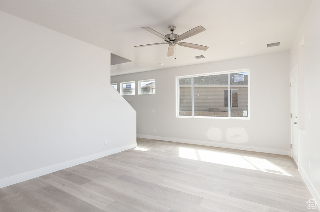 Photo 4 for MLS #2118421 at 2604 N Clark Pkwy