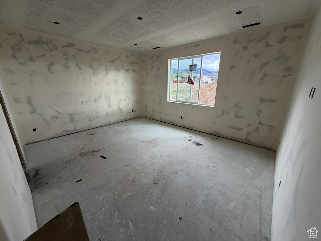Photo 12 for MLS #2118424 at 710 E 2475 North