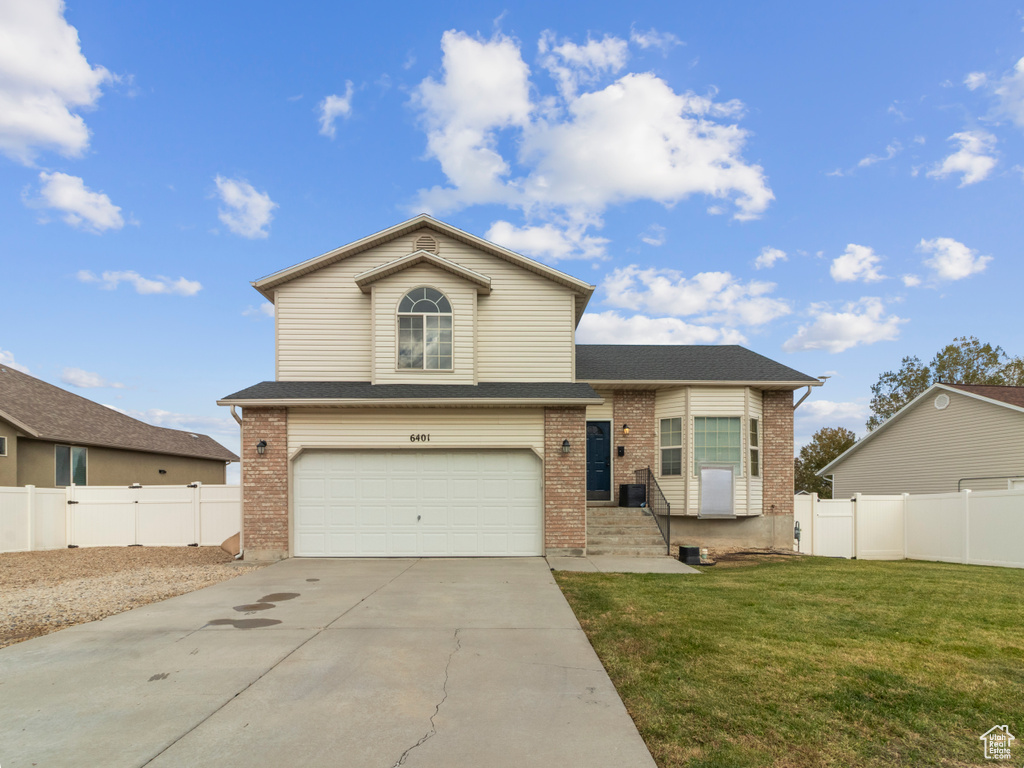 6401 S HIGH BLUFF DR West Valley City, UT 84118