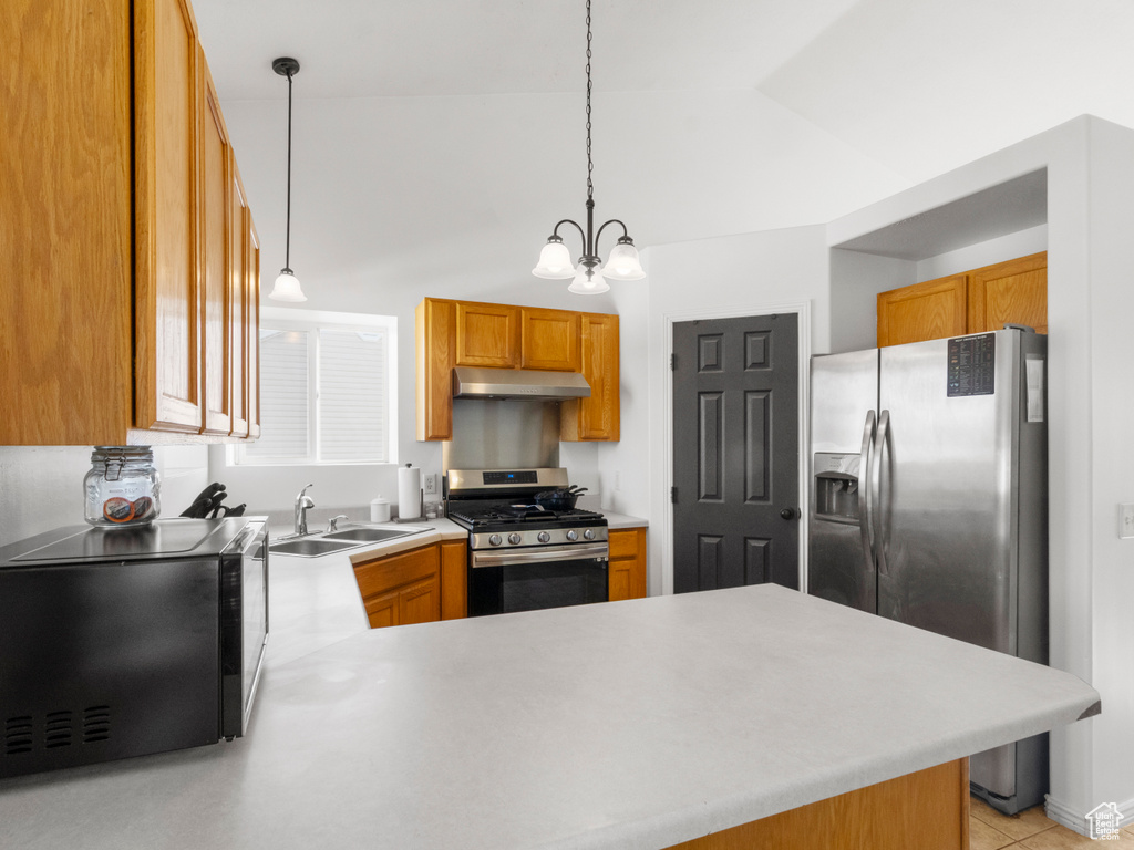 6401 S HIGH BLUFF DR West Valley City, UT 84118