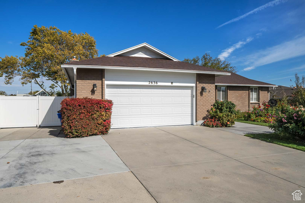 Photo 2 for MLS #2118431 at 2636 W Jody St
