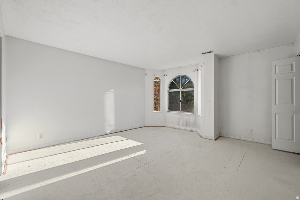 7709 S SUNBIRD WAY Midvale, UT 84047