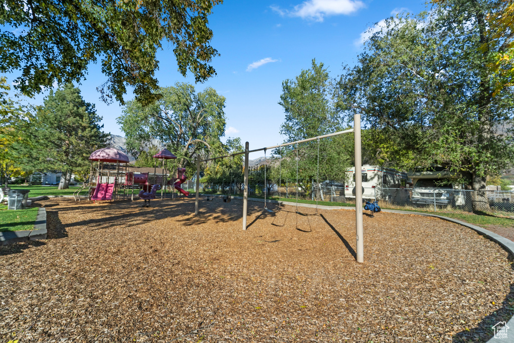 Photo 105 for MLS #2118458 at 909 S Ridge Ln
