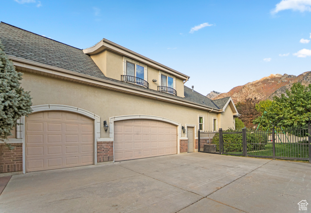 Photo 4 for MLS #2118458 at 909 S Ridge Ln