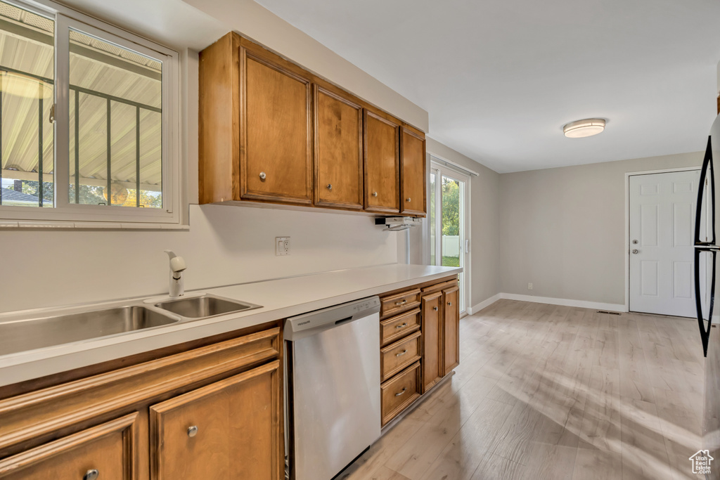 Photo 8 for MLS #2118473 at 1261 E Sandra Cir