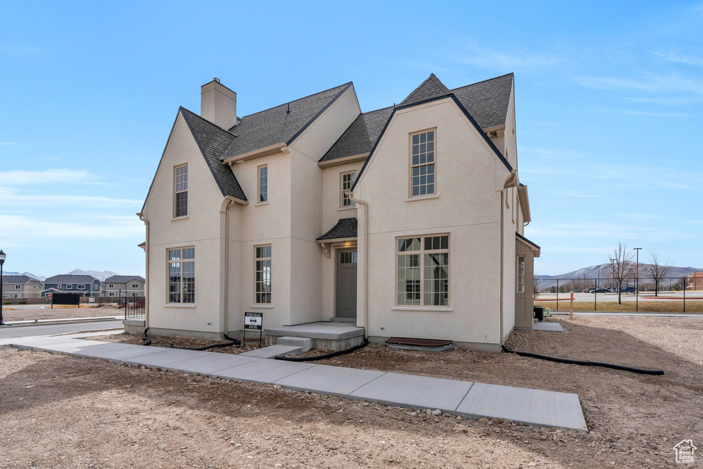 Photo 2 for MLS #2118479 at 5642 W Hawthorn Ln #11