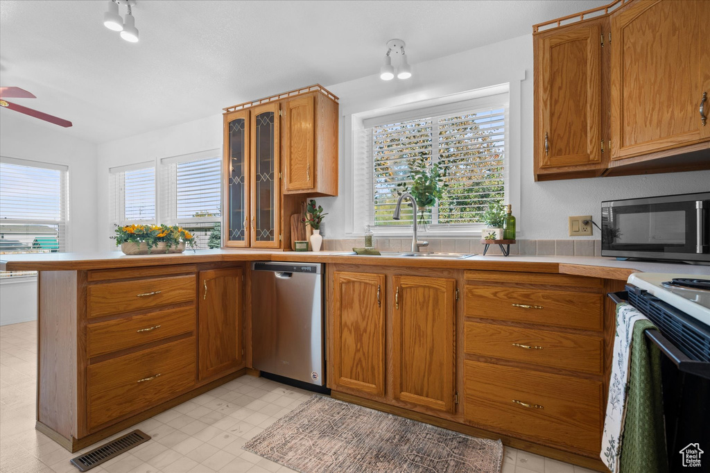 Photo 6 for MLS #2118506 at 528 E 300 South
