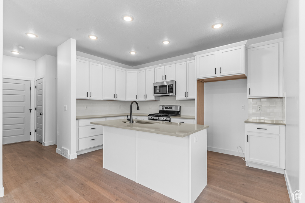 Photo 6 for MLS #2118540 at 1451 Electric Ave