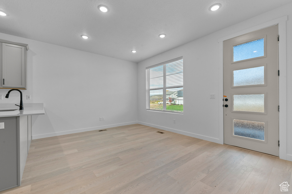Photo 3 for MLS #2118552 at 1443 Electric Ave