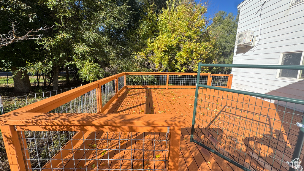 295 S MAIN ST Providence, UT 84332