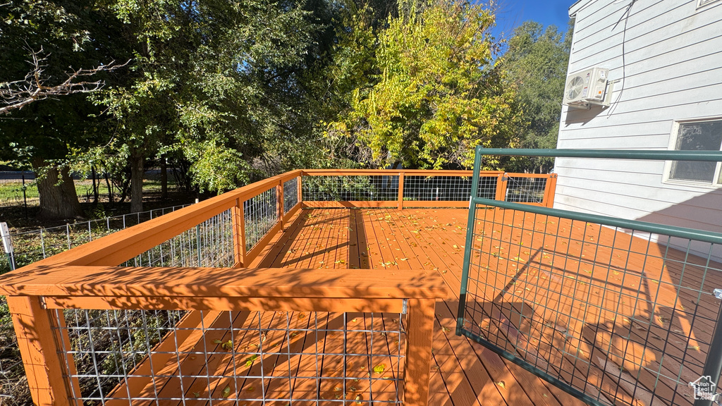 295 S MAIN ST Providence, UT 84332