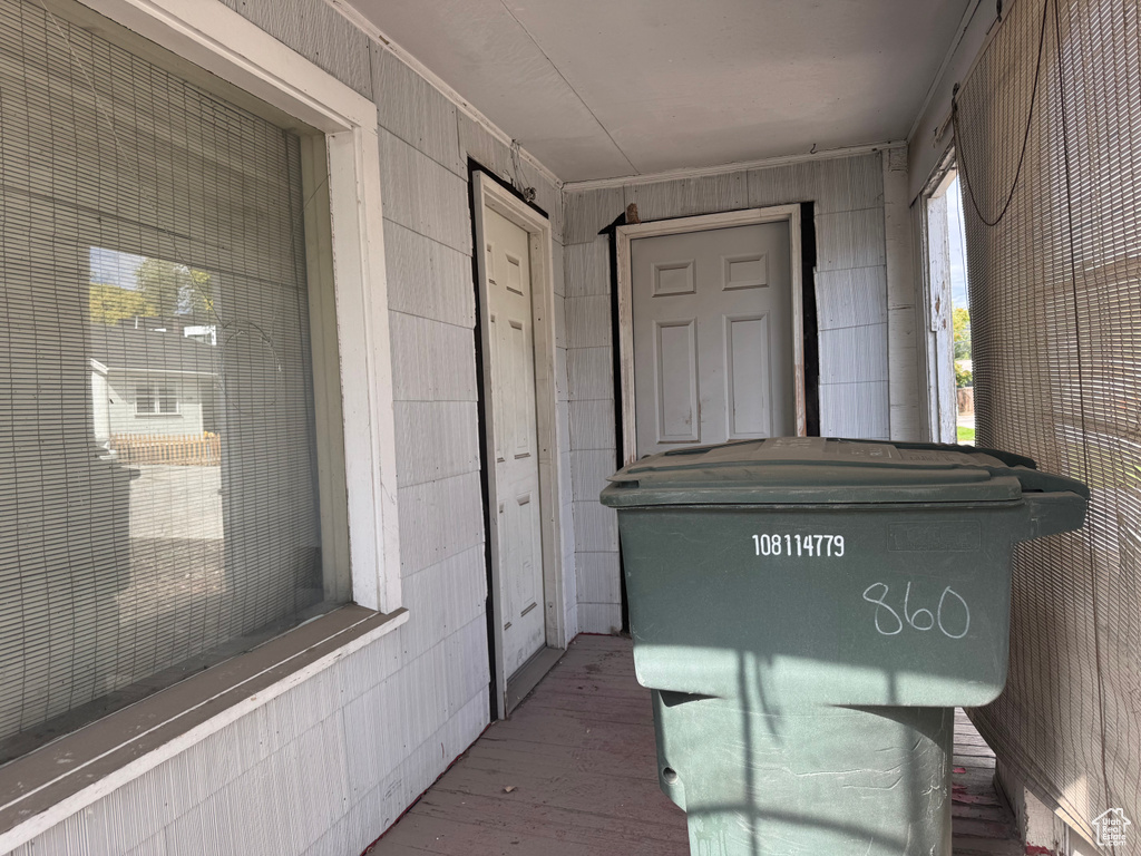 Photo 7 for MLS #2118555 at 860 S Lake St