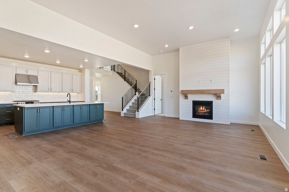 1251 E LARKSPUR WAY Layton, UT 84040