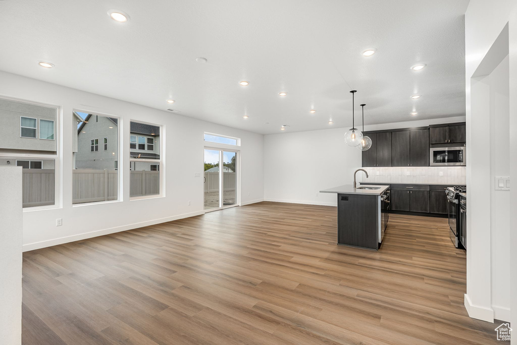 Photo 5 for MLS #2118562 at 1064 W Audrey Ln #15