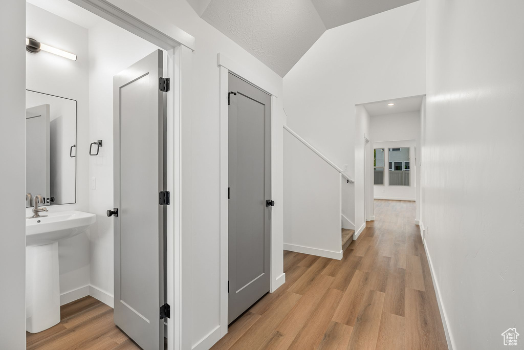 Photo 7 for MLS #2118562 at 1064 W Audrey Ln #15