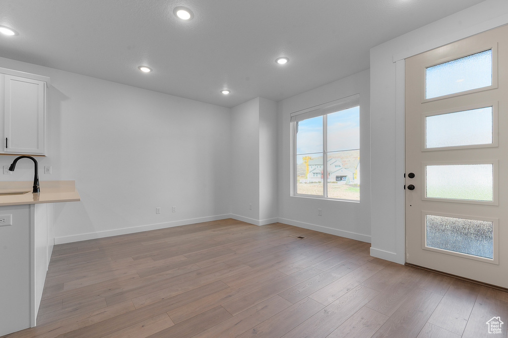 Photo 5 for MLS #2118566 at 1433 Electric Ave