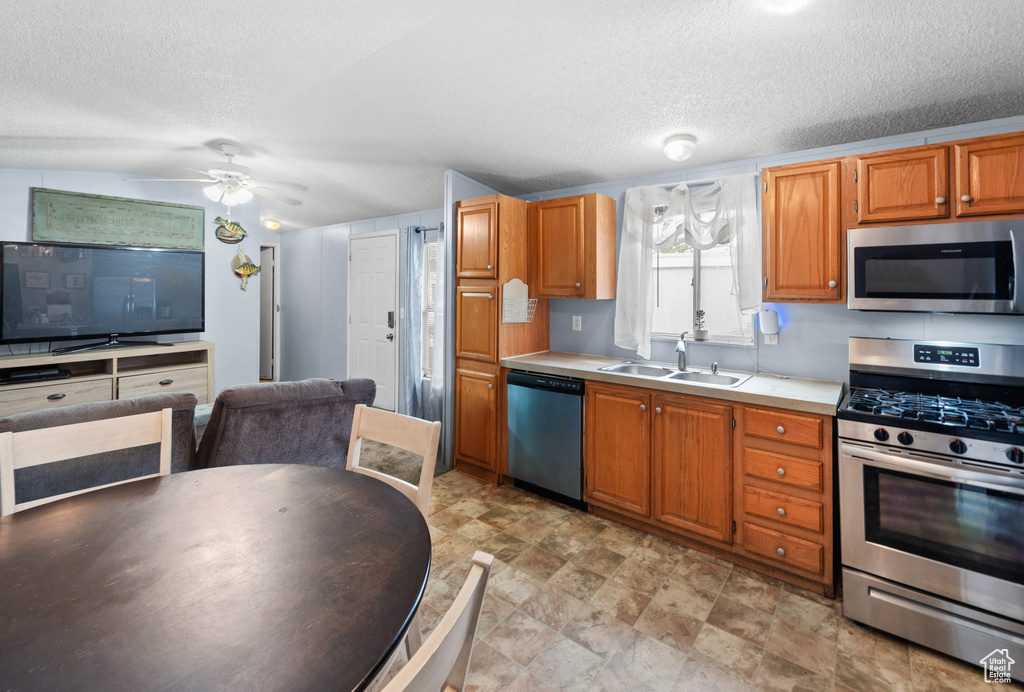 Photo 4 for MLS #2118572 at 1450 N Washington Blvd #131