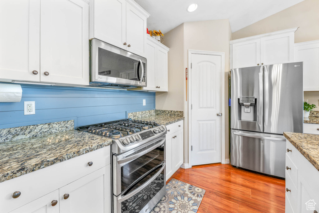 Photo 5 for MLS #2118575 at 856 Rodeo Dr