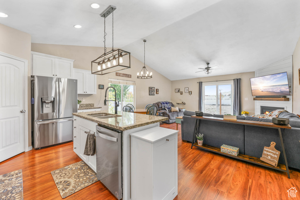 Photo 4 for MLS #2118575 at 856 Rodeo Dr