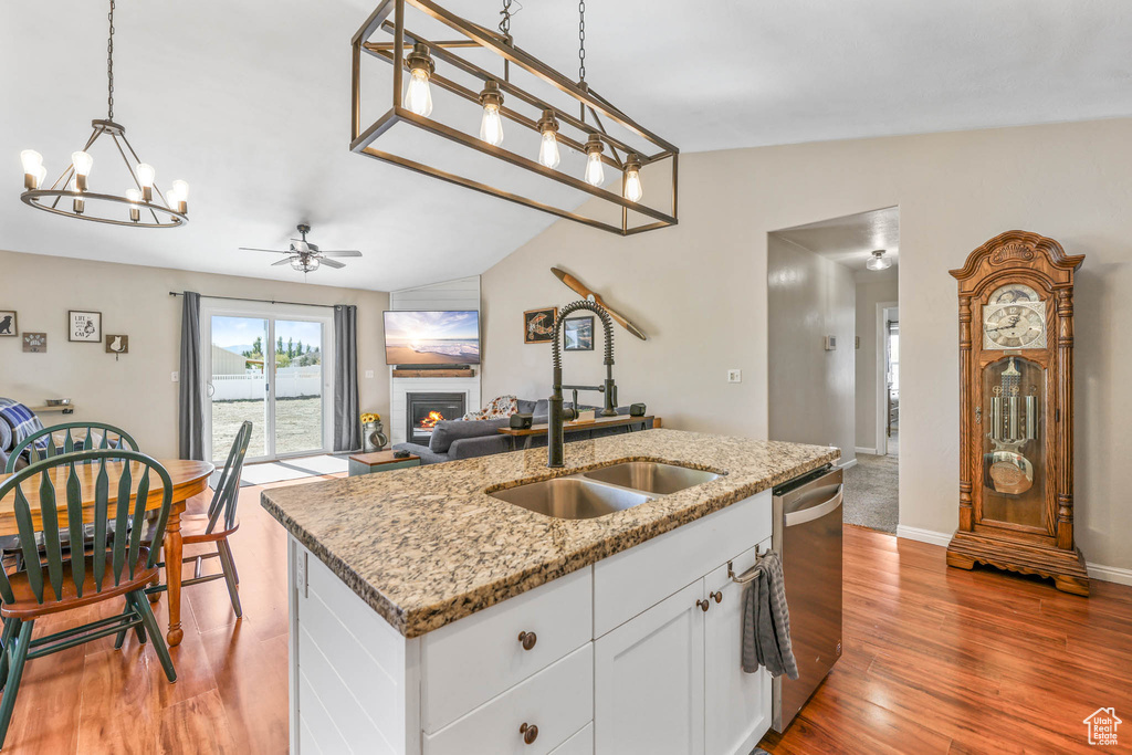 Photo 6 for MLS #2118575 at 856 Rodeo Dr