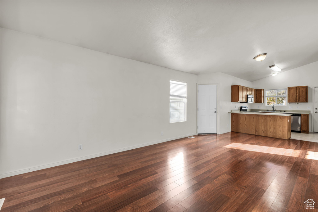 Photo 4 for MLS #2118578 at 1581 N Durocher Ln