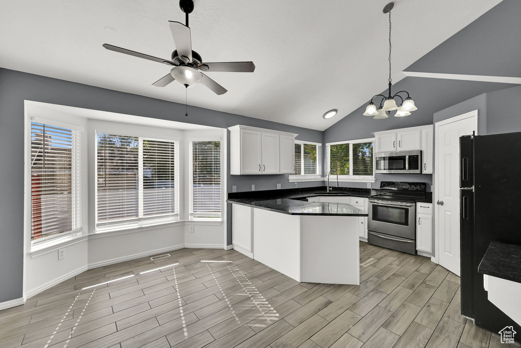 Photo 9 for MLS #2118591 at 1625 W Winners Cir