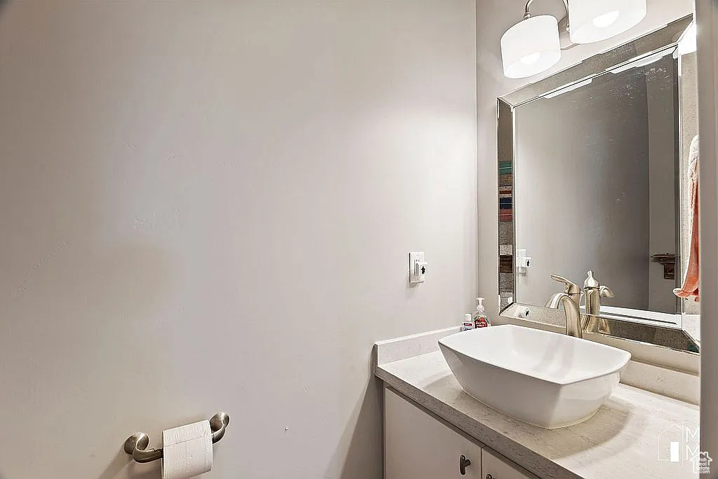 Photo 10 for MLS #2118596 at 3853 W 1300 North