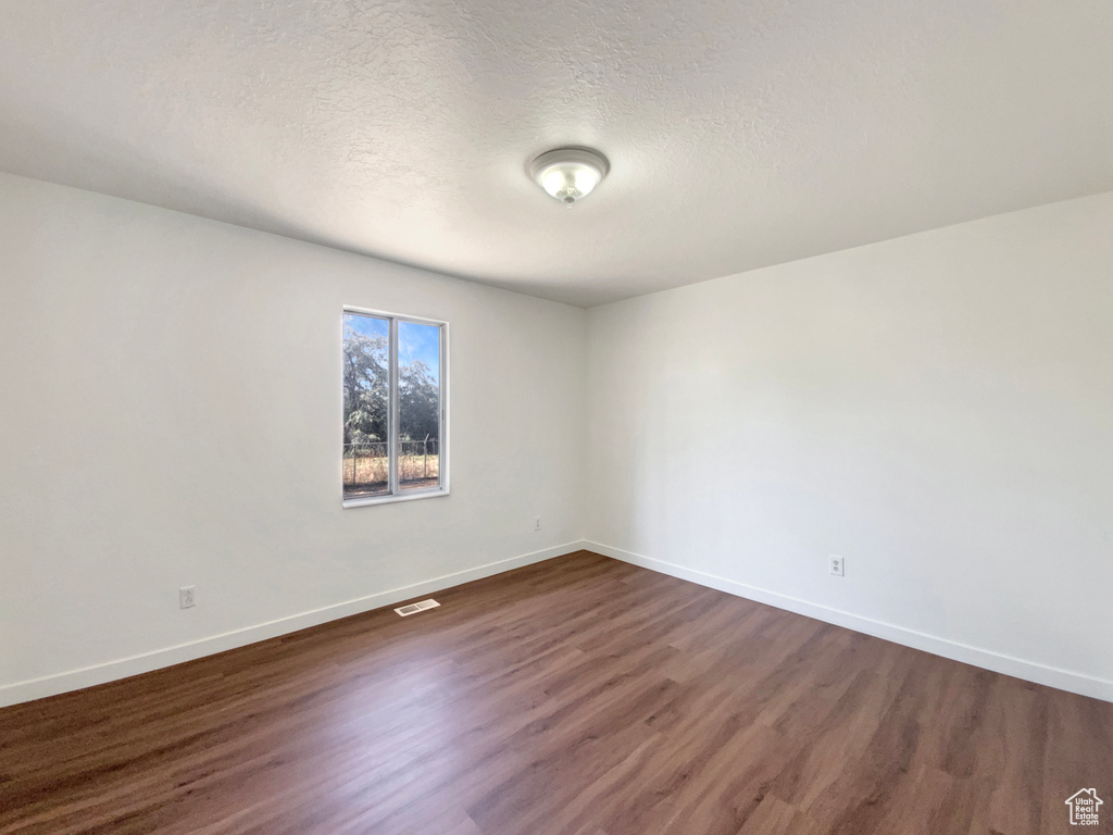 Photo 12 for MLS #2118610 at 1133 Laytona Dr