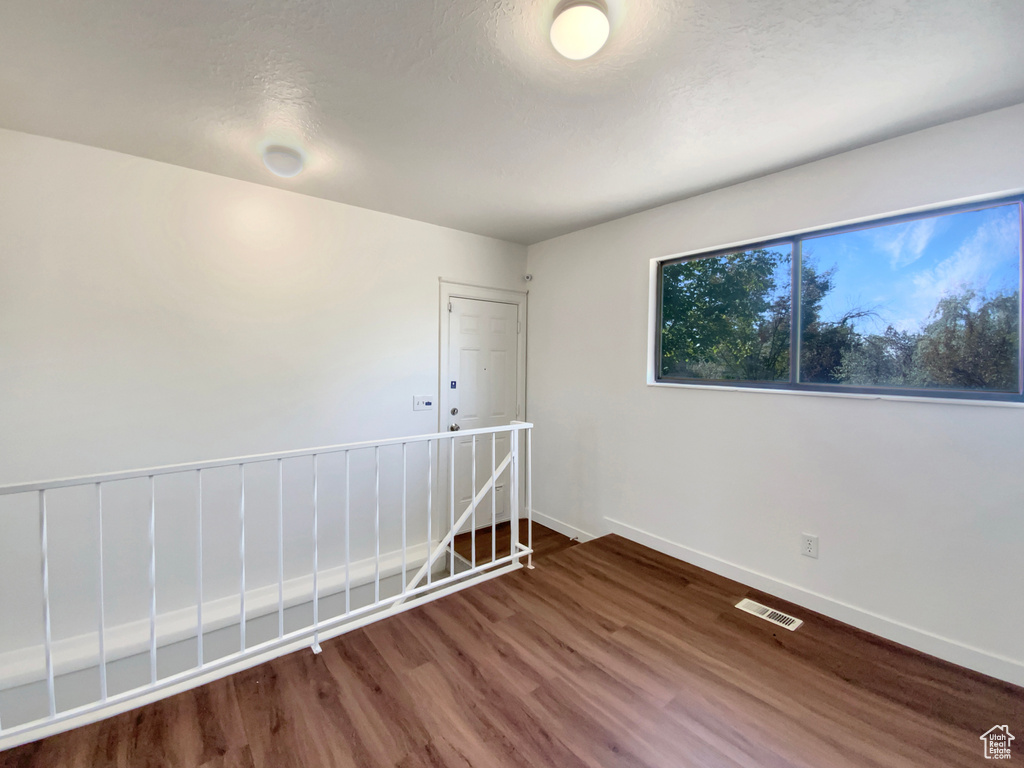 Photo 10 for MLS #2118610 at 1133 Laytona Dr